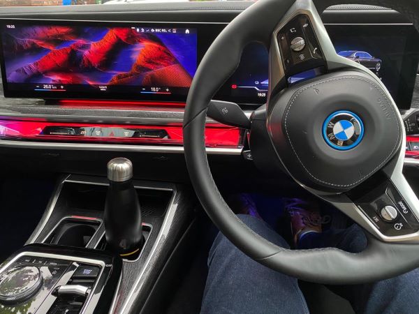 Bmw i 7 dash