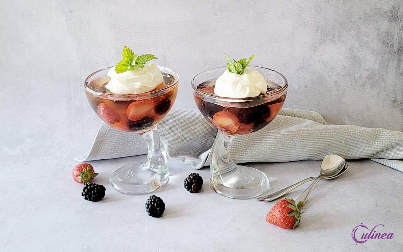 Dessertwijngelei met zomerfruit