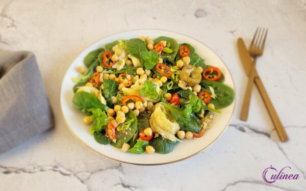 Geroosterde aubergine salade met kikkererwten