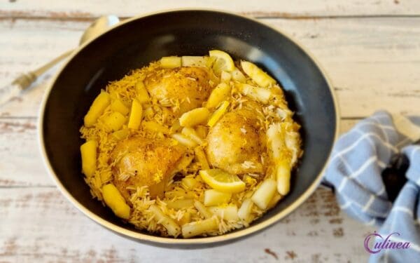 Kip met citroenrijst en asperges