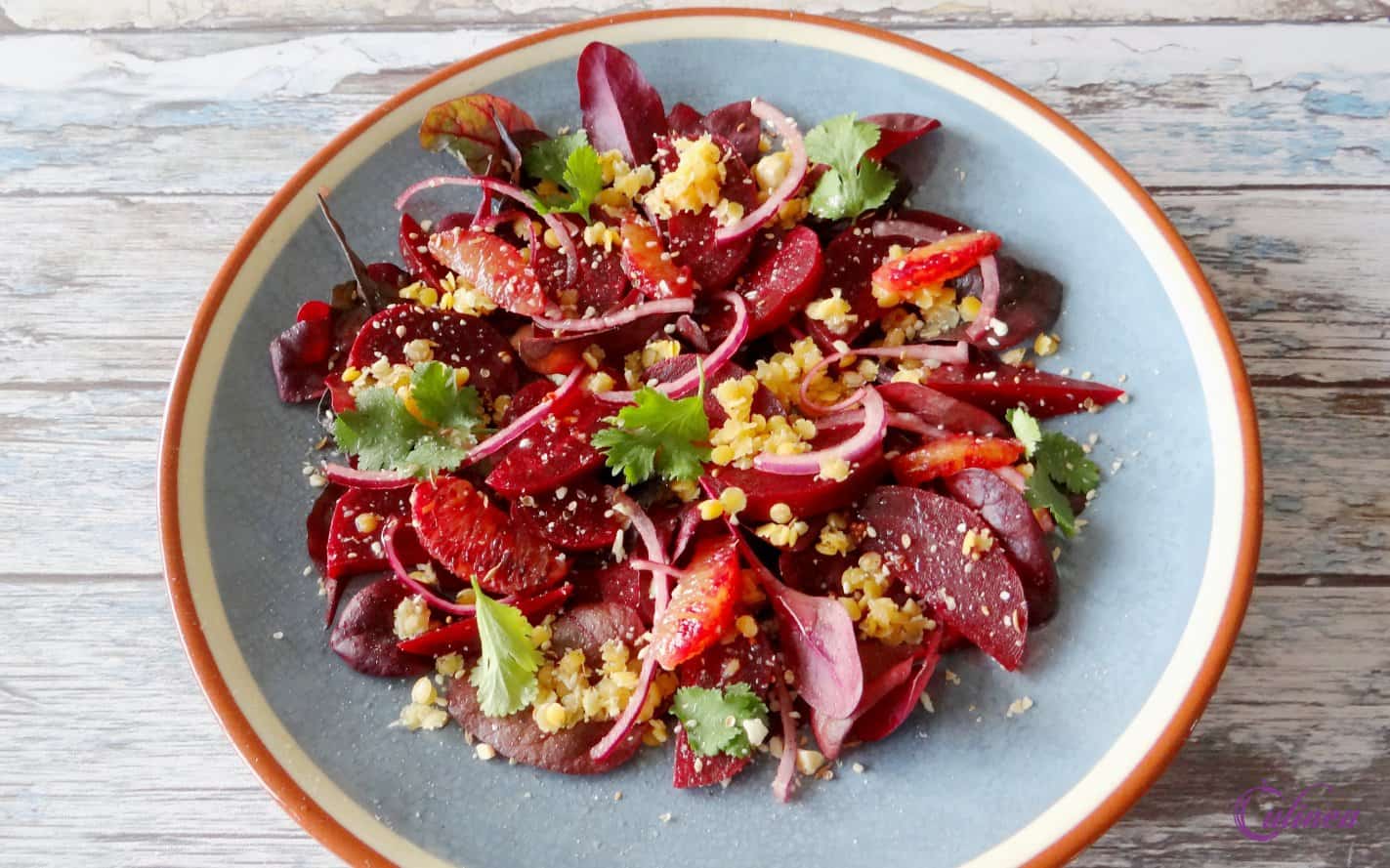 Rode salade met bietjes, bloedsinaasappel en linzen