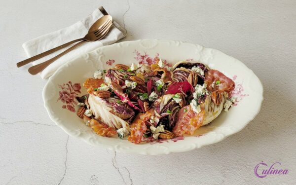 Gegrilde radicchiosalade met spek en blauwe kaas