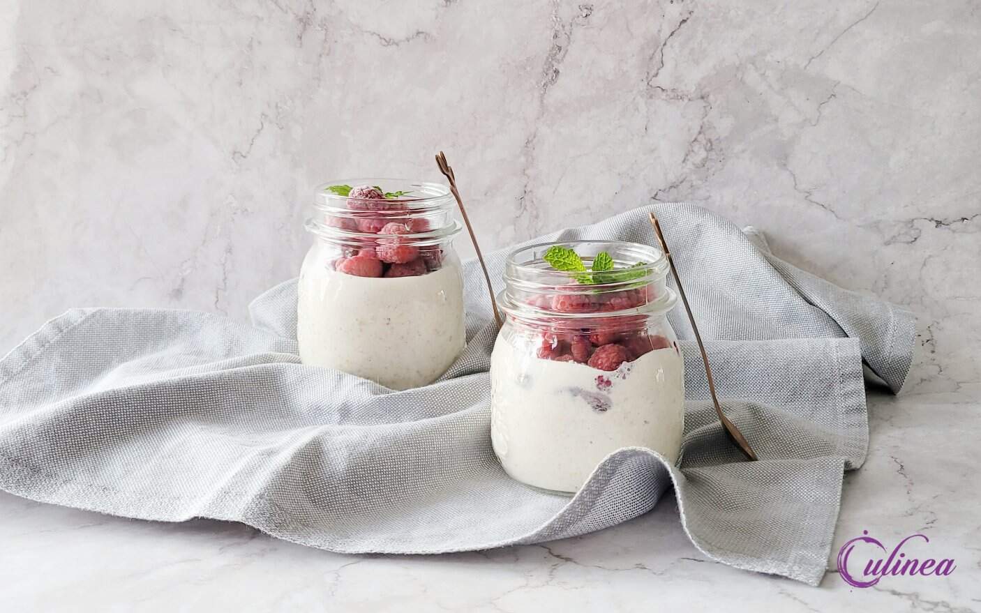 Overnight oats met kokosmelk en frambozen