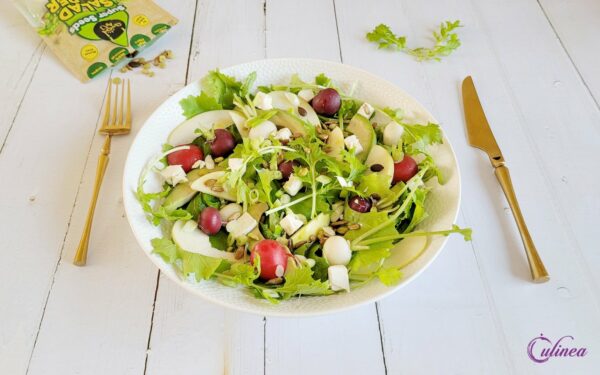 Salade van raapstelen en avocado