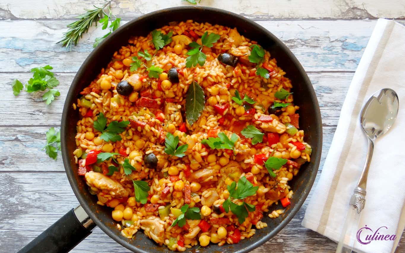 Spaanse risotto met kip en kikkererwten