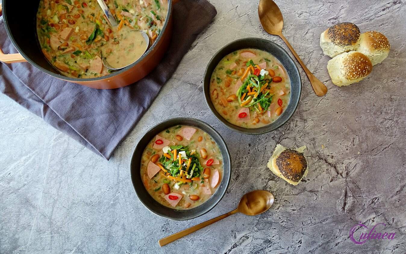 Spicy bruine bonensoep