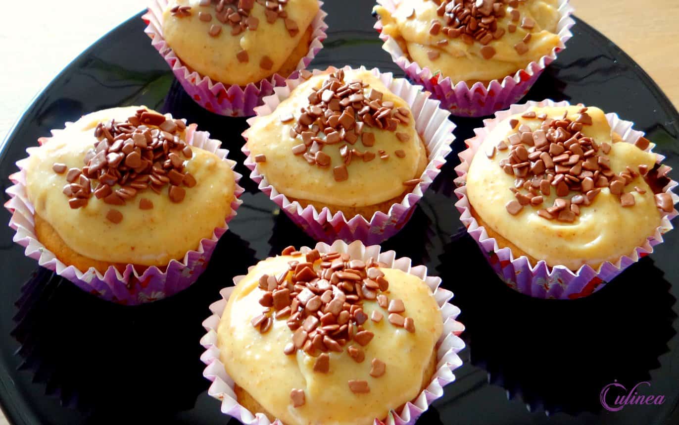 Sticky toffee cupcakes met karamel topping