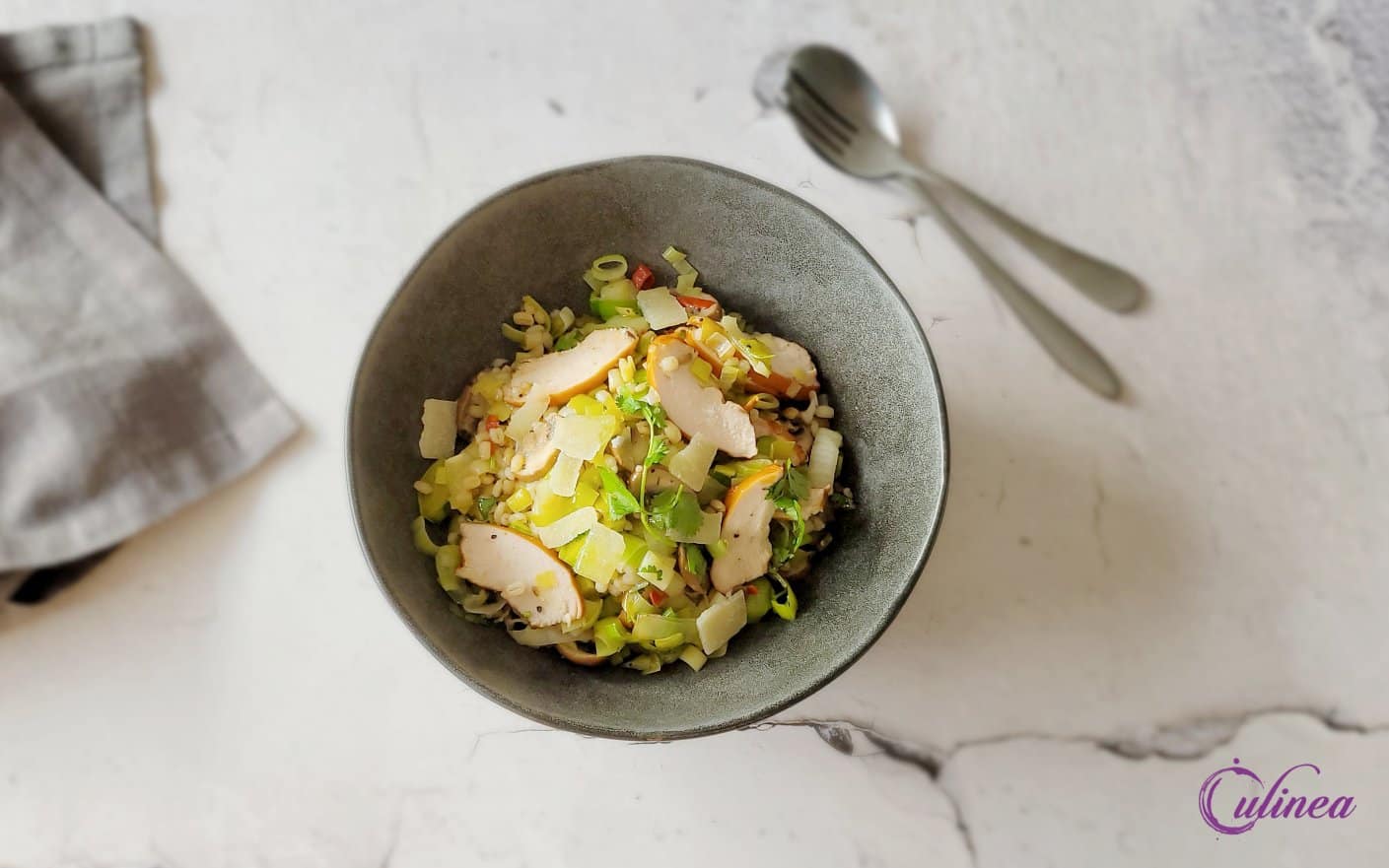 Tarwe met gerookte kip, prei en paddenstoelen