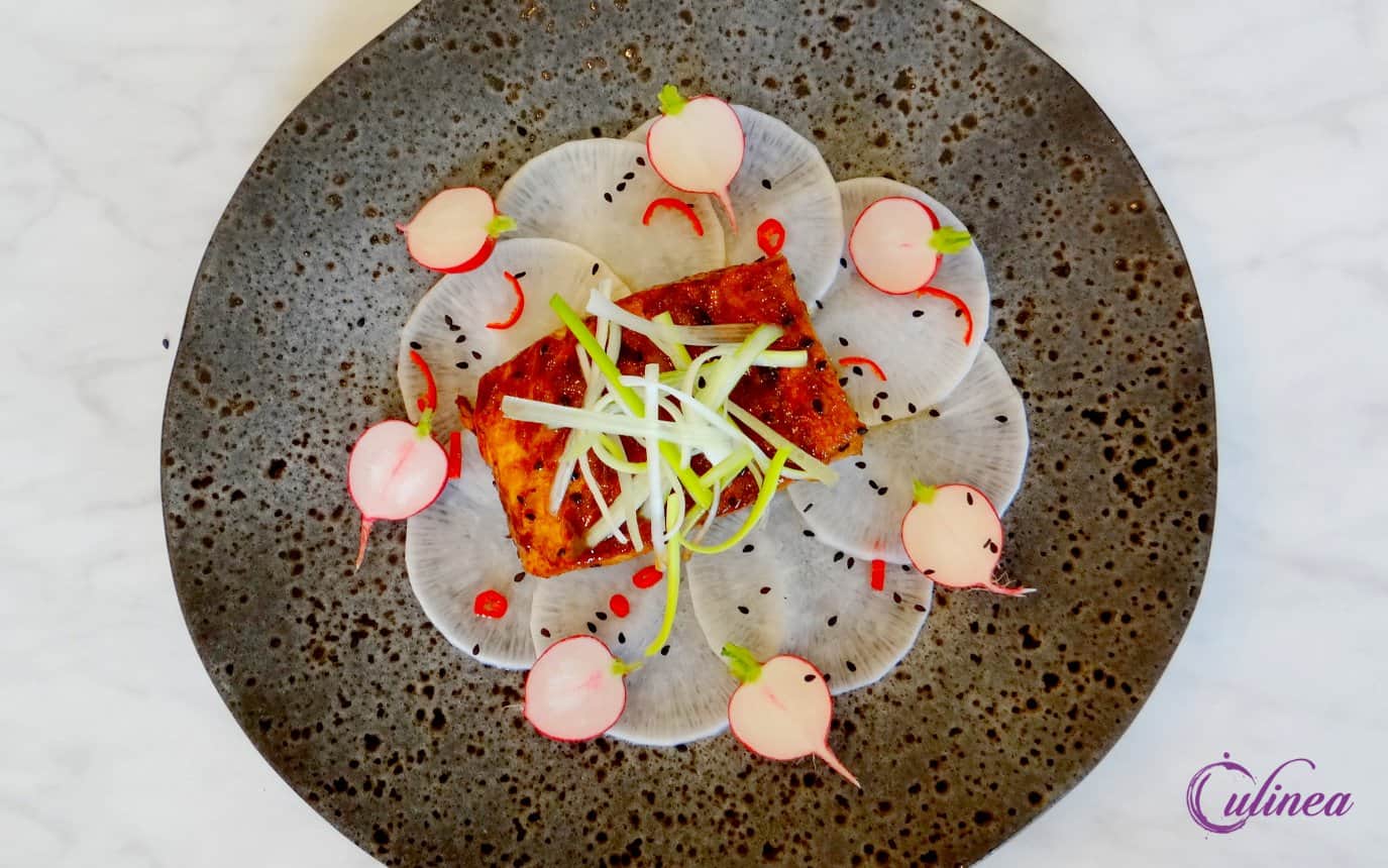 Teriyaki zalm met zoetzuur van rettich