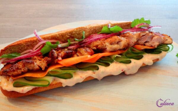 Bánh Mi Vietnamees broodje kip