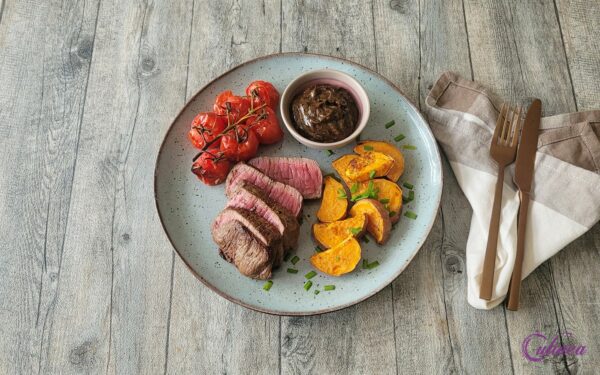 Biefstuk met zwarte knoflookmayonaise