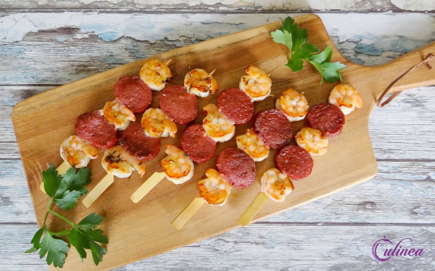 Spiesjes met garnalen en sucuk