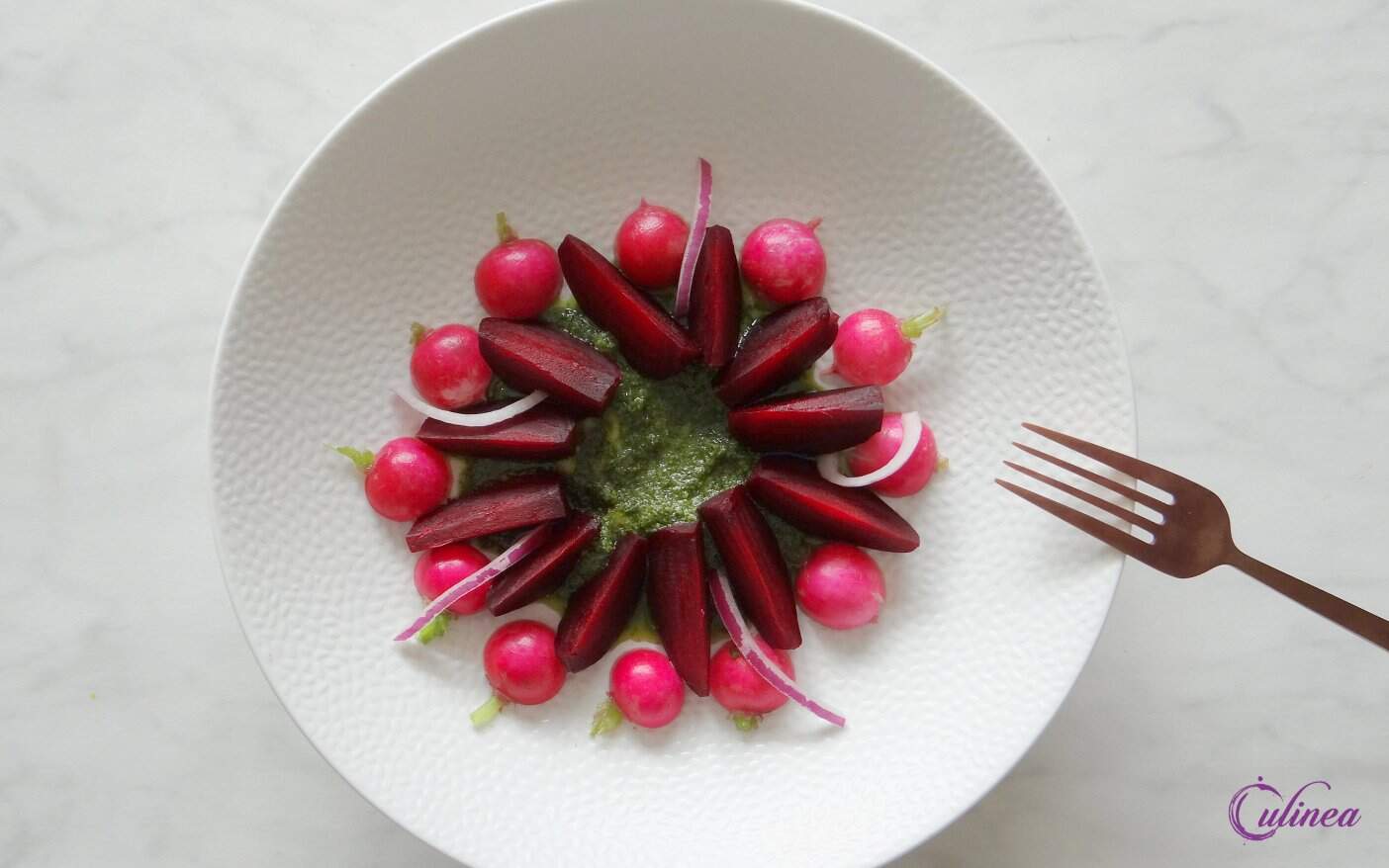 Geroosterde bietjessalade met radijsjes