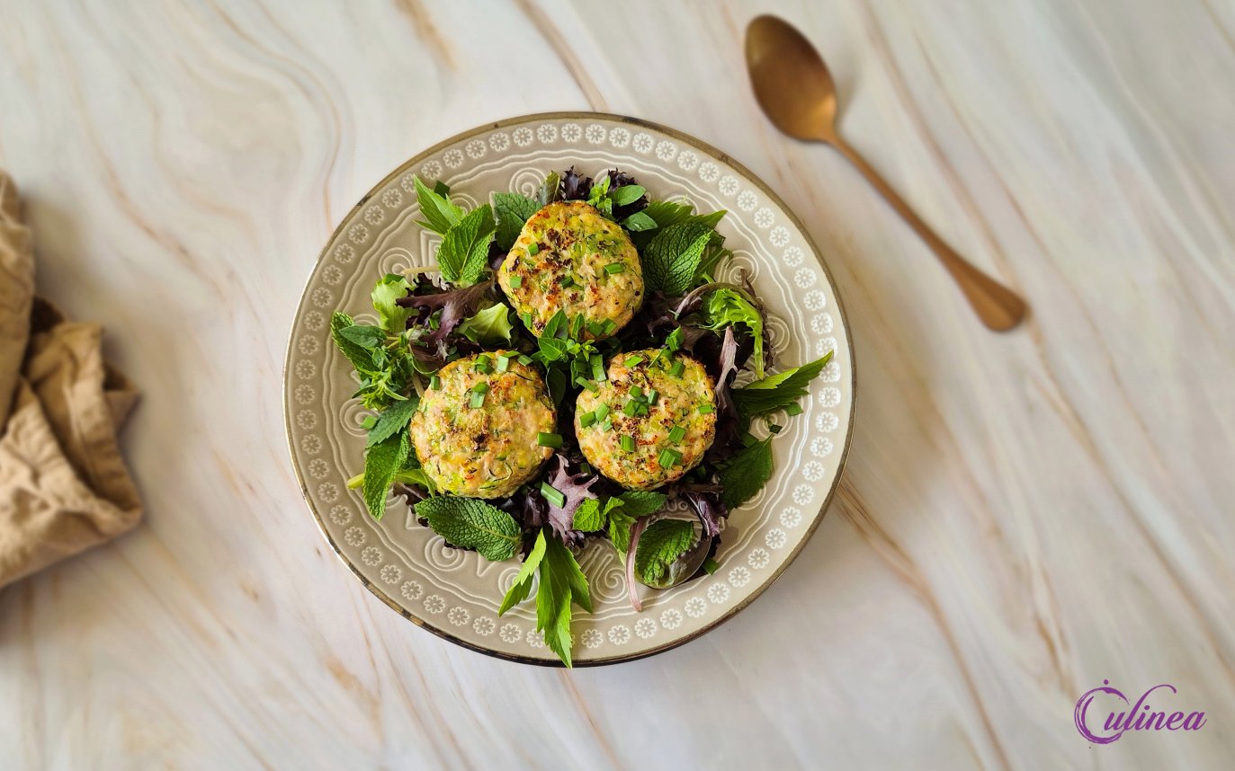 Kip en courgetteburgertjes