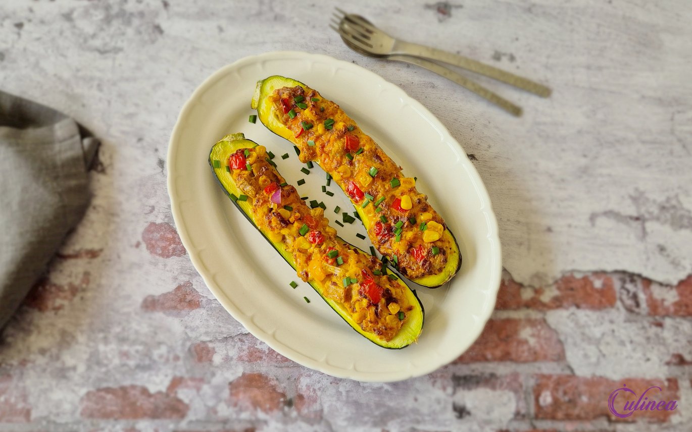 Vegetarisch gevulde courgettes