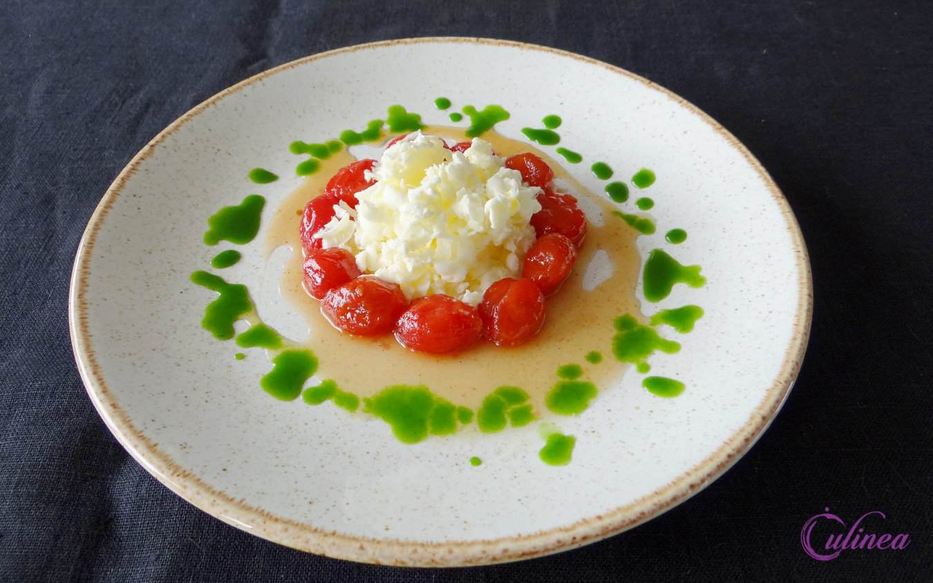 Tomaatjes in honing met yoghurtgranité en basilicumsiroop