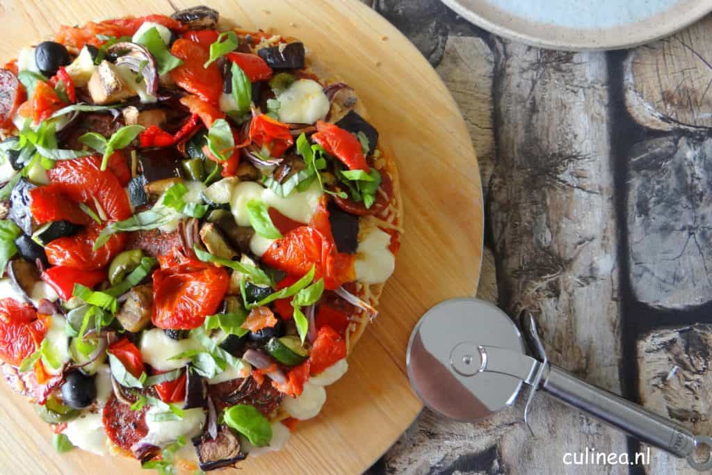 Turks brood pizza met gegrilde groenten