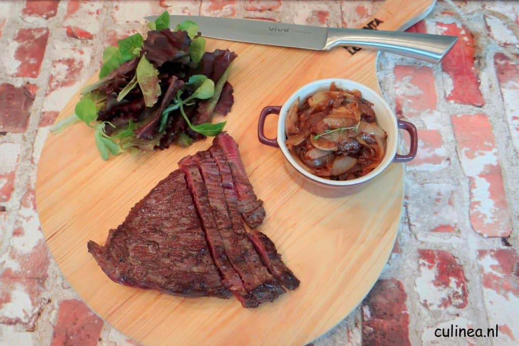Bavette met balsamico uien