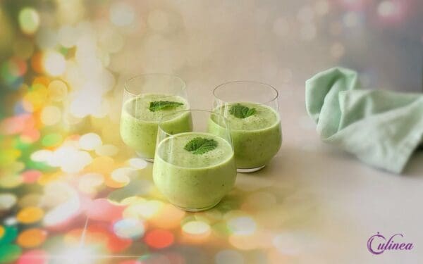 Gazpacho van avocado, komkommer en rucola