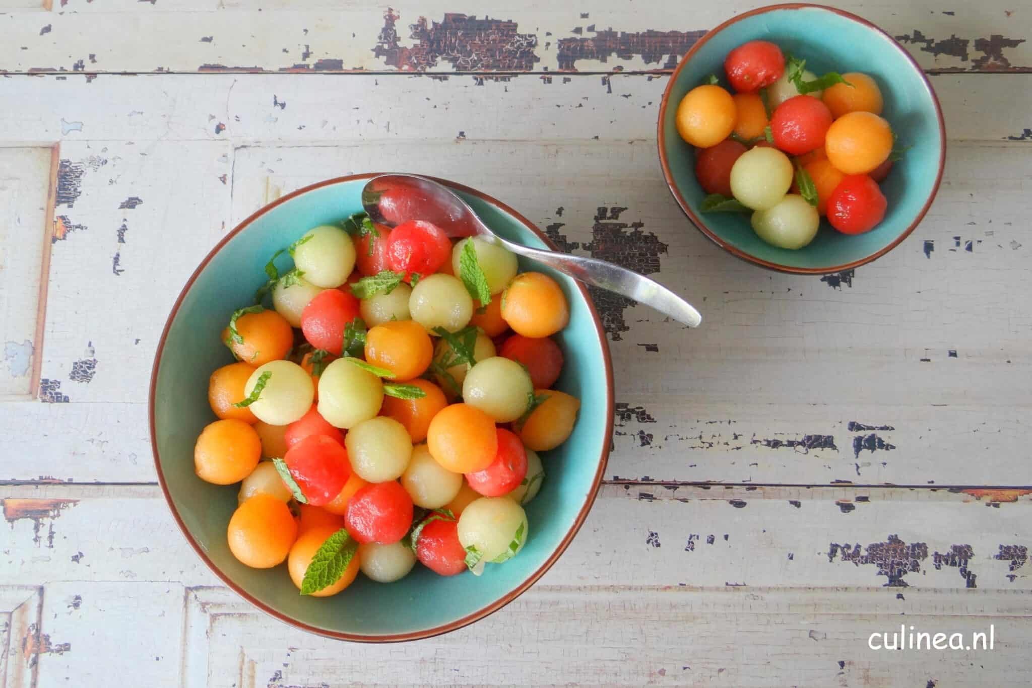 Meloenbolletjes met lavendelsiroop en munt