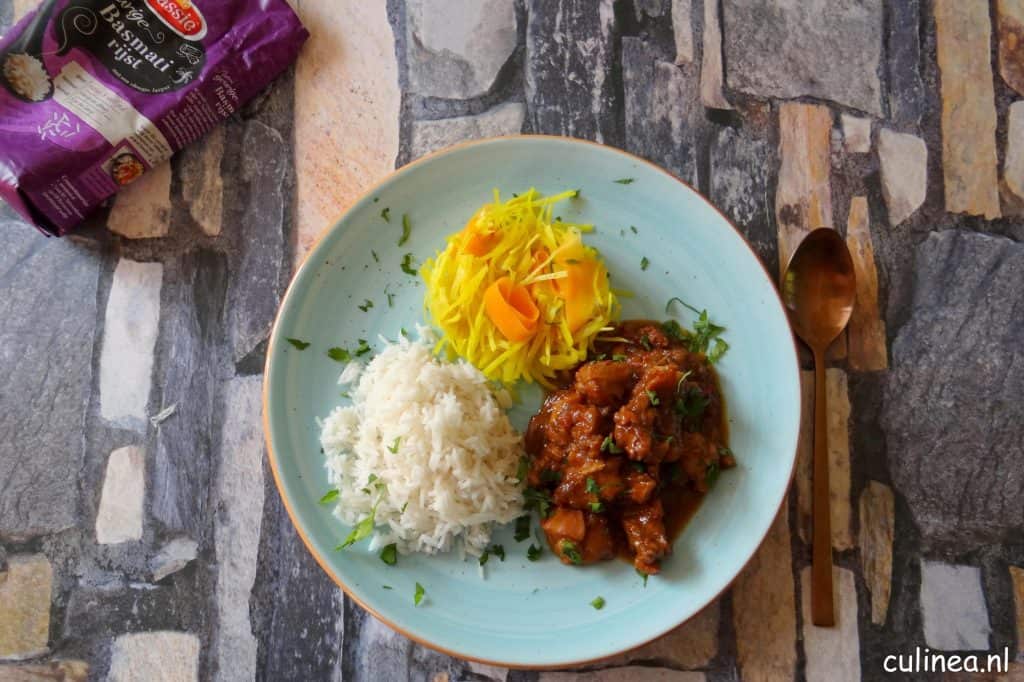 Surinaamse kippendijen met basmatirijst