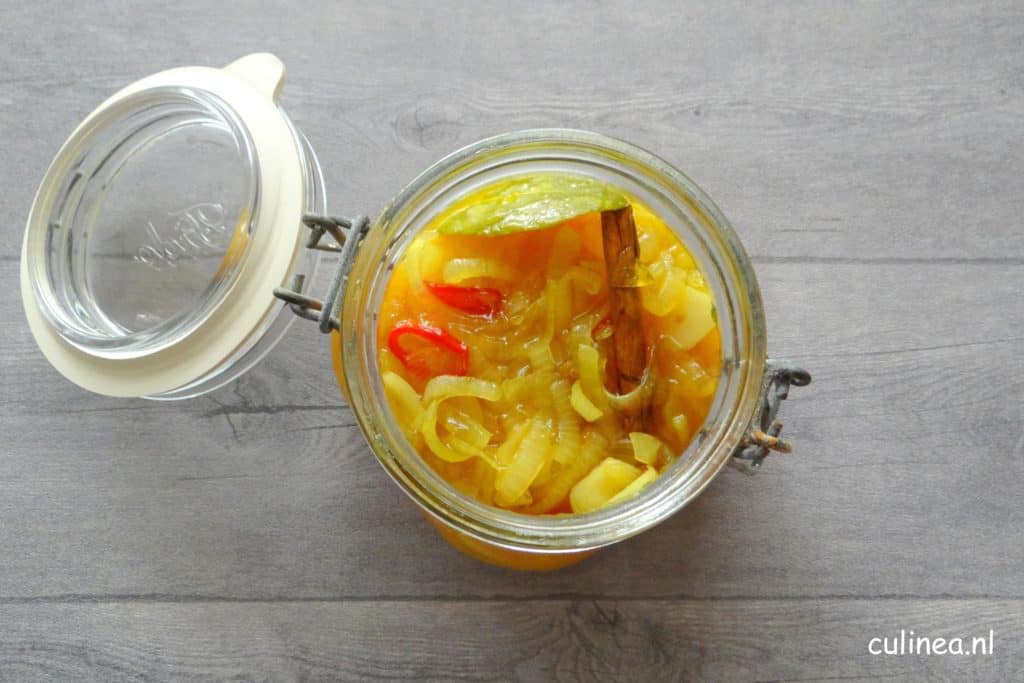 Chutney van witte uien