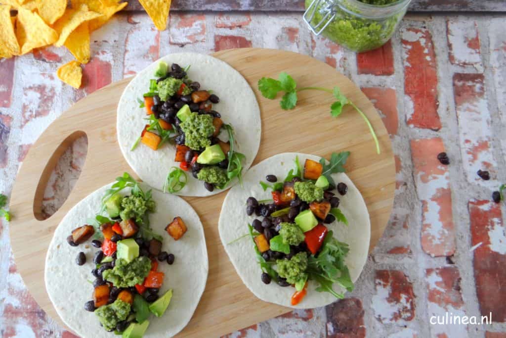 Cordita's met zoete aardappel en salsa verde