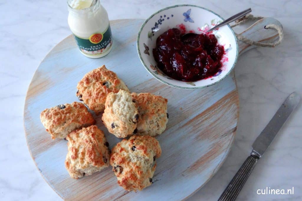 Karnemelk cranberry scones