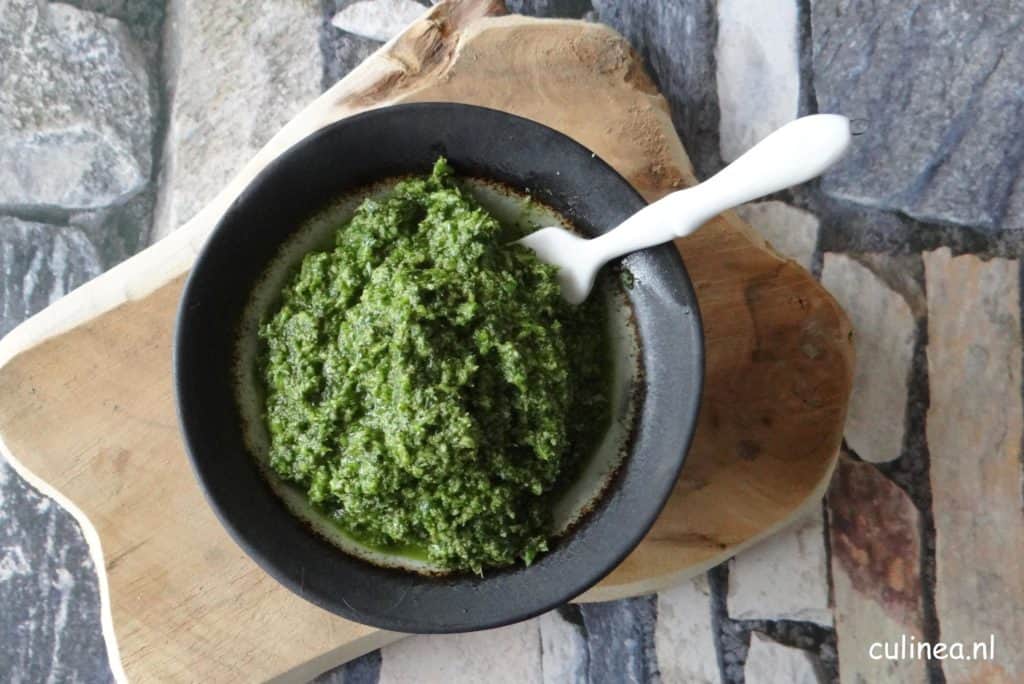 Indiase groene chutney