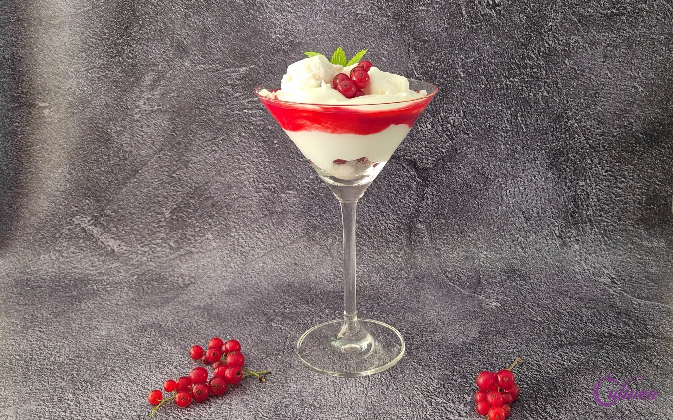 Eton Mess met rode bessen