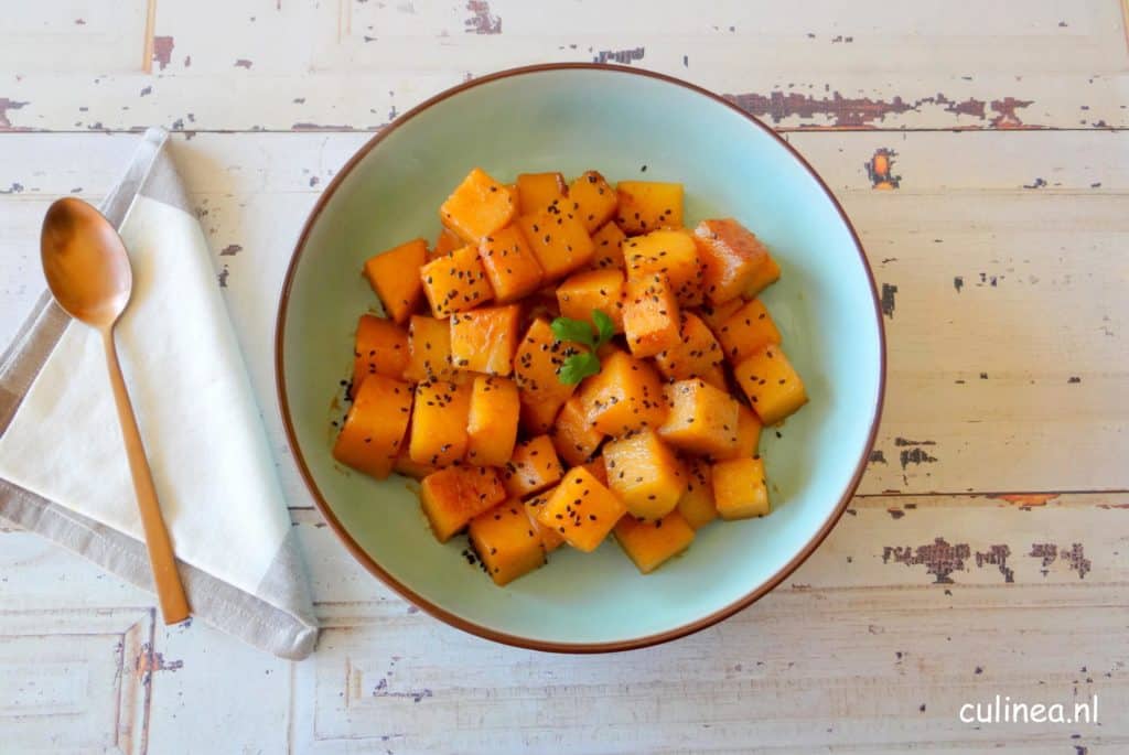 Koolraapblokjes geglaceerd in miso boter