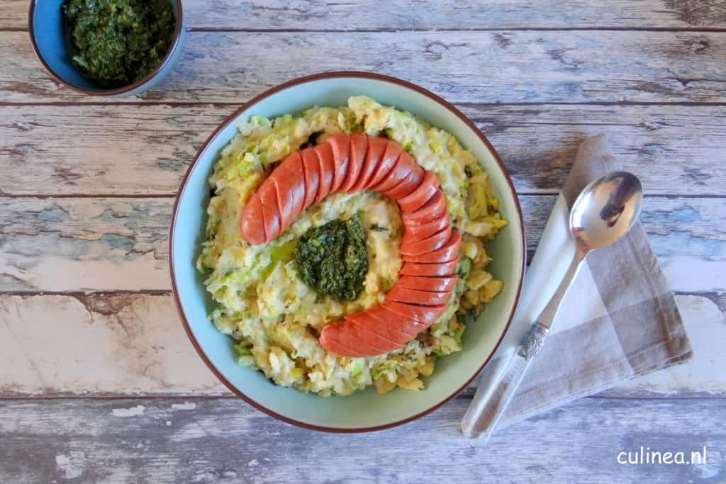 Stamppot van kool en prei met salsa verde