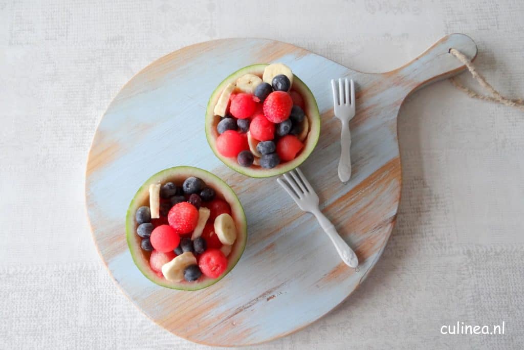 Mini watermeloen met vers fruit