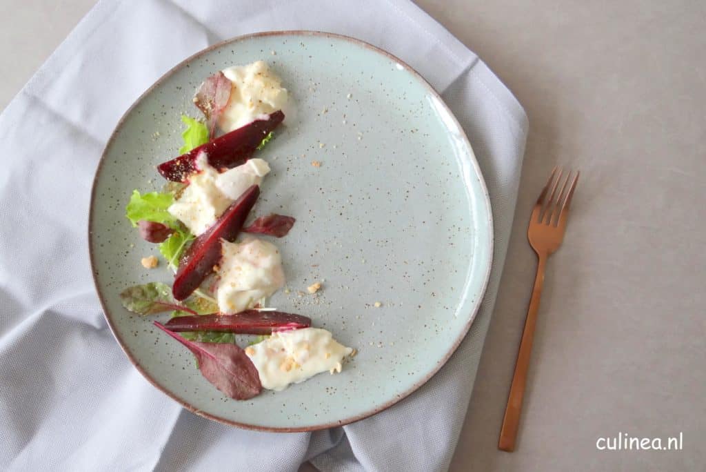 Gepofte bietjes met burrata en dukkah