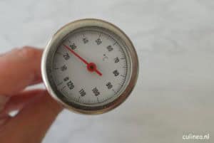 Rauwe kip wassen voor het bakken of niet