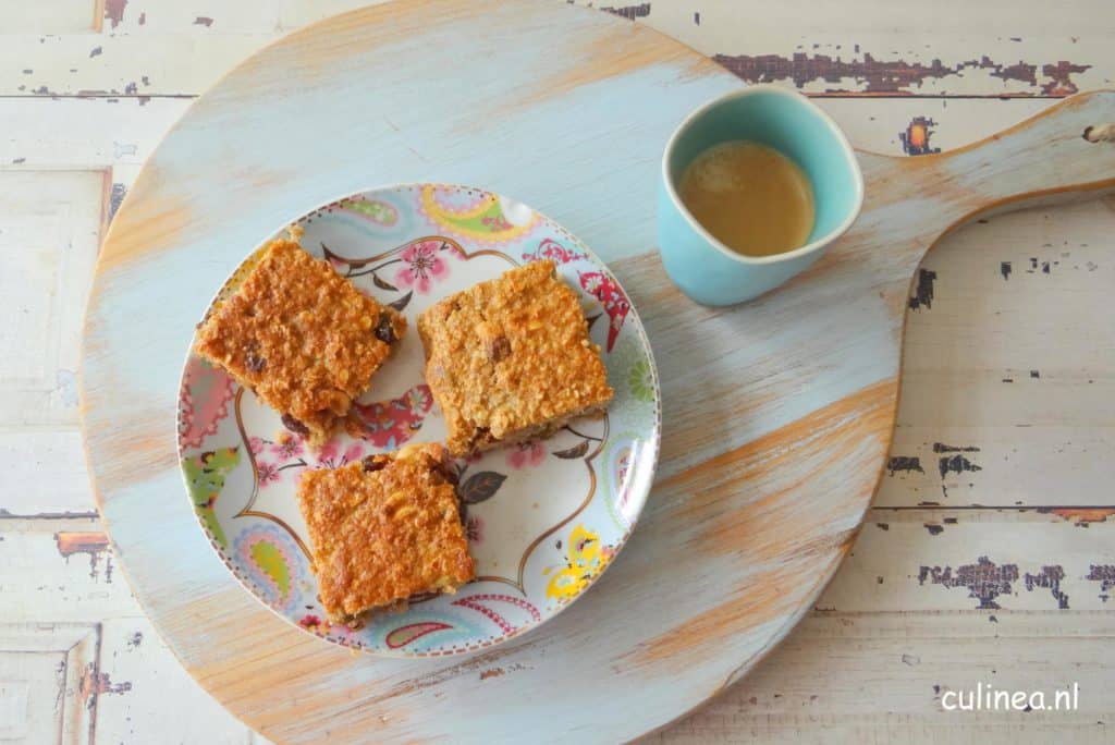 Ontbijtkoeken met noten en gedroogd fruit