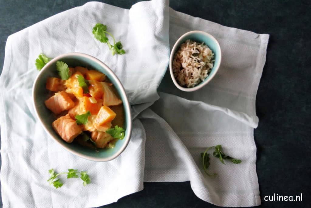 Viscurry met zalm en pompoen
