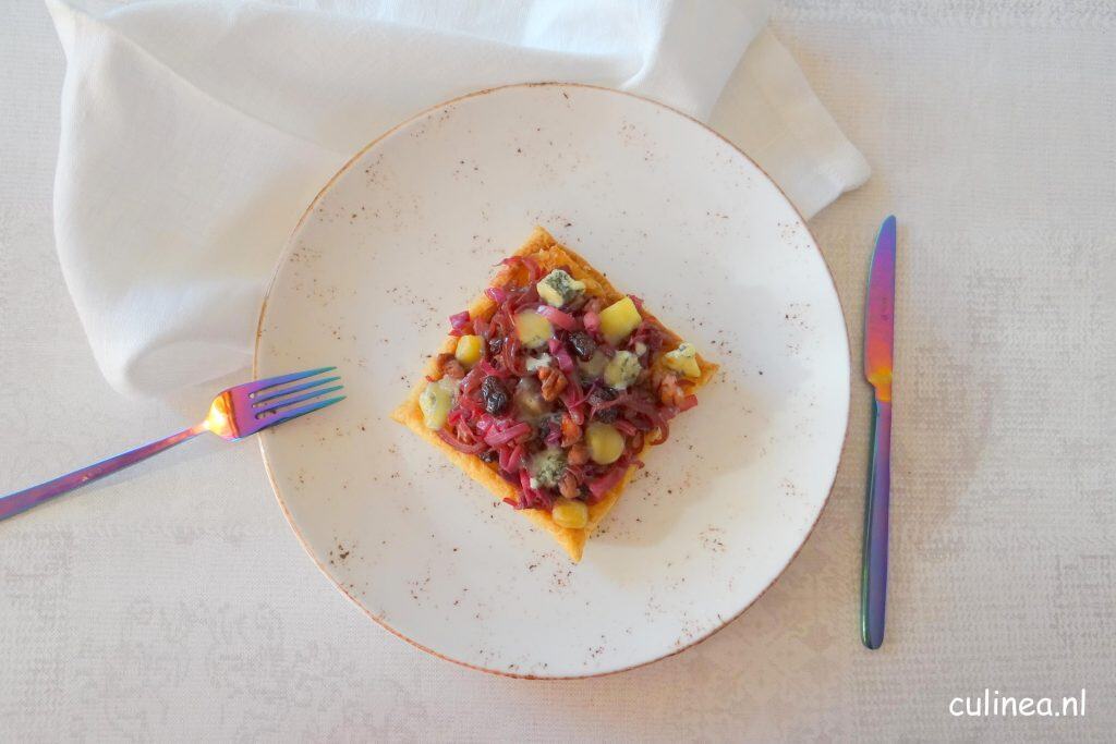 Hartige taartjes met rode spitskool