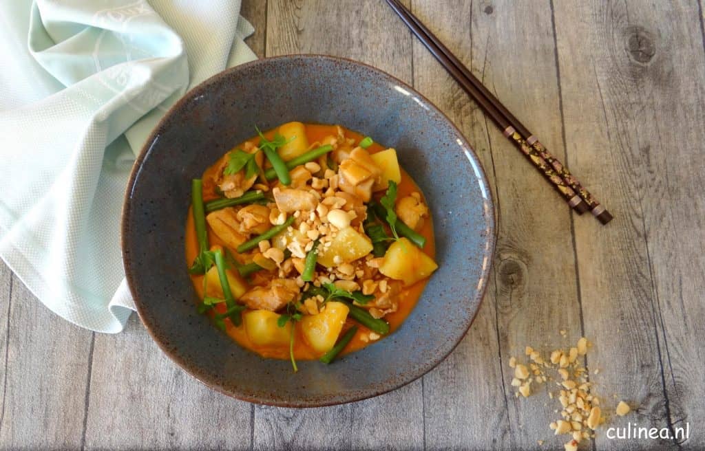 Thaise Massaman curry met kip