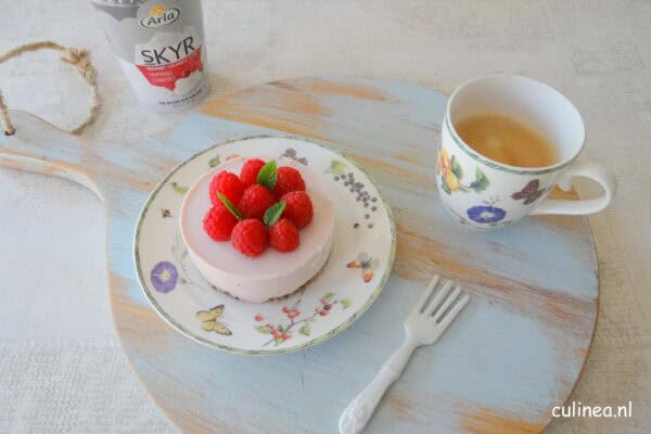 Ontbijttaartje van Skyr en aardbeien