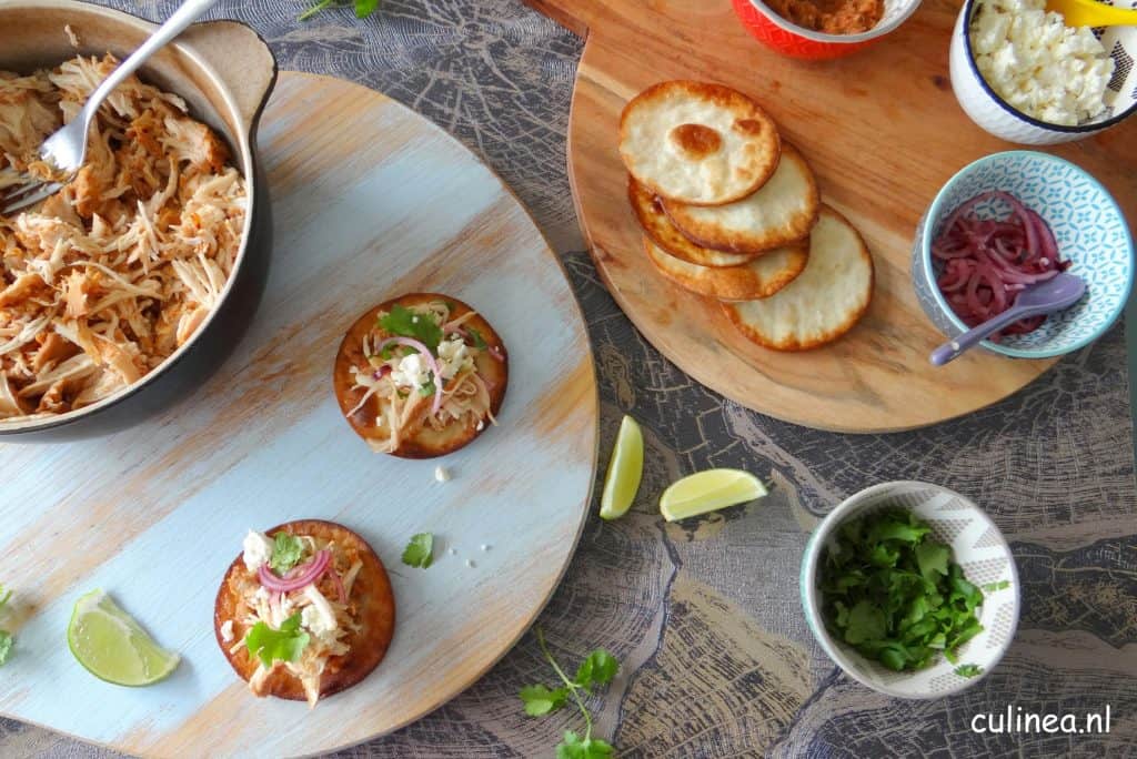 Chalupas met pulled kip