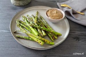 Zwarte knoflook aioli