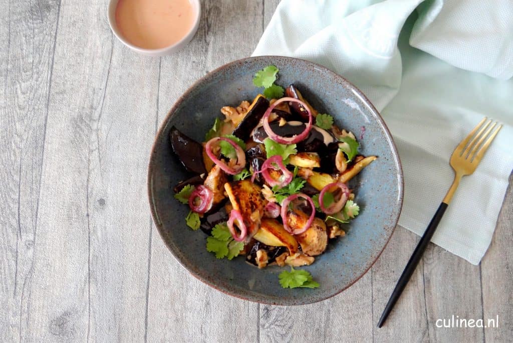 Aubergine met tahini dadeldressing