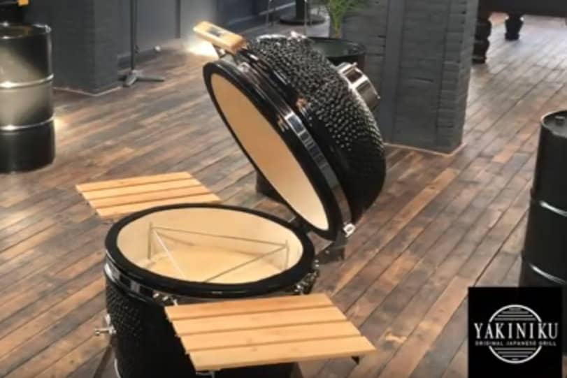 Pizza maken op Yakiniku Kamado Grill