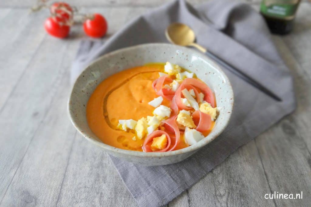 Spaanse koude soep Salmorejo