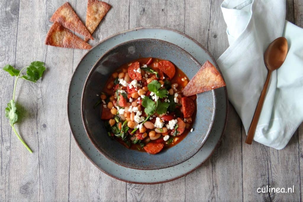 Gemengde bonensoep met chorizo
