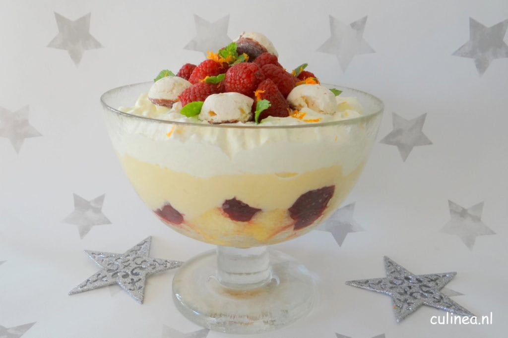 Trifle met frambozen en meringes