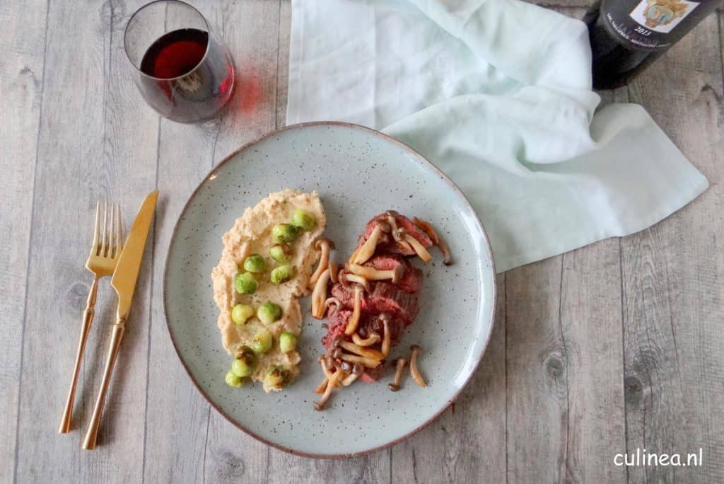 Diamanthaas met spruitjes en bloemkoolpuree