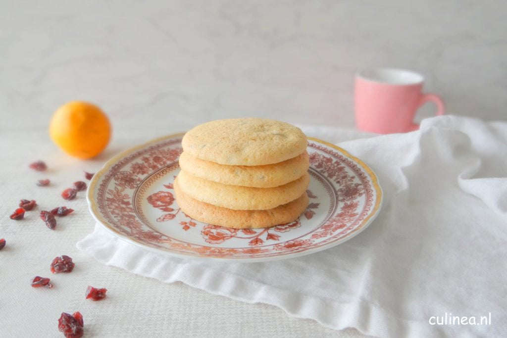 Eierkoeken met sinaasappel en cranberries