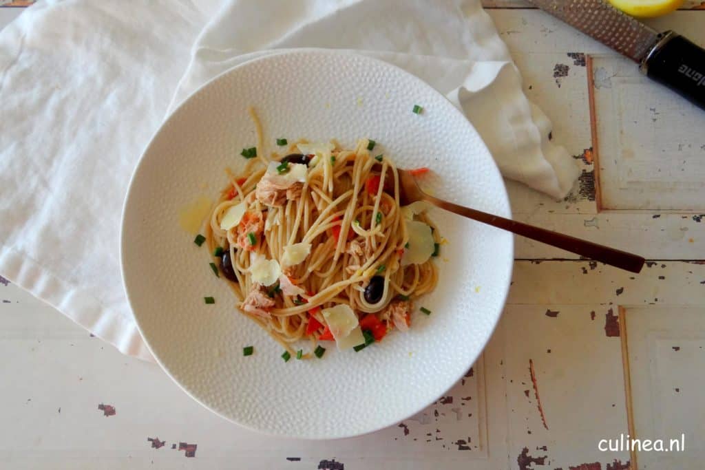 Simpele spaghetti met tonijn